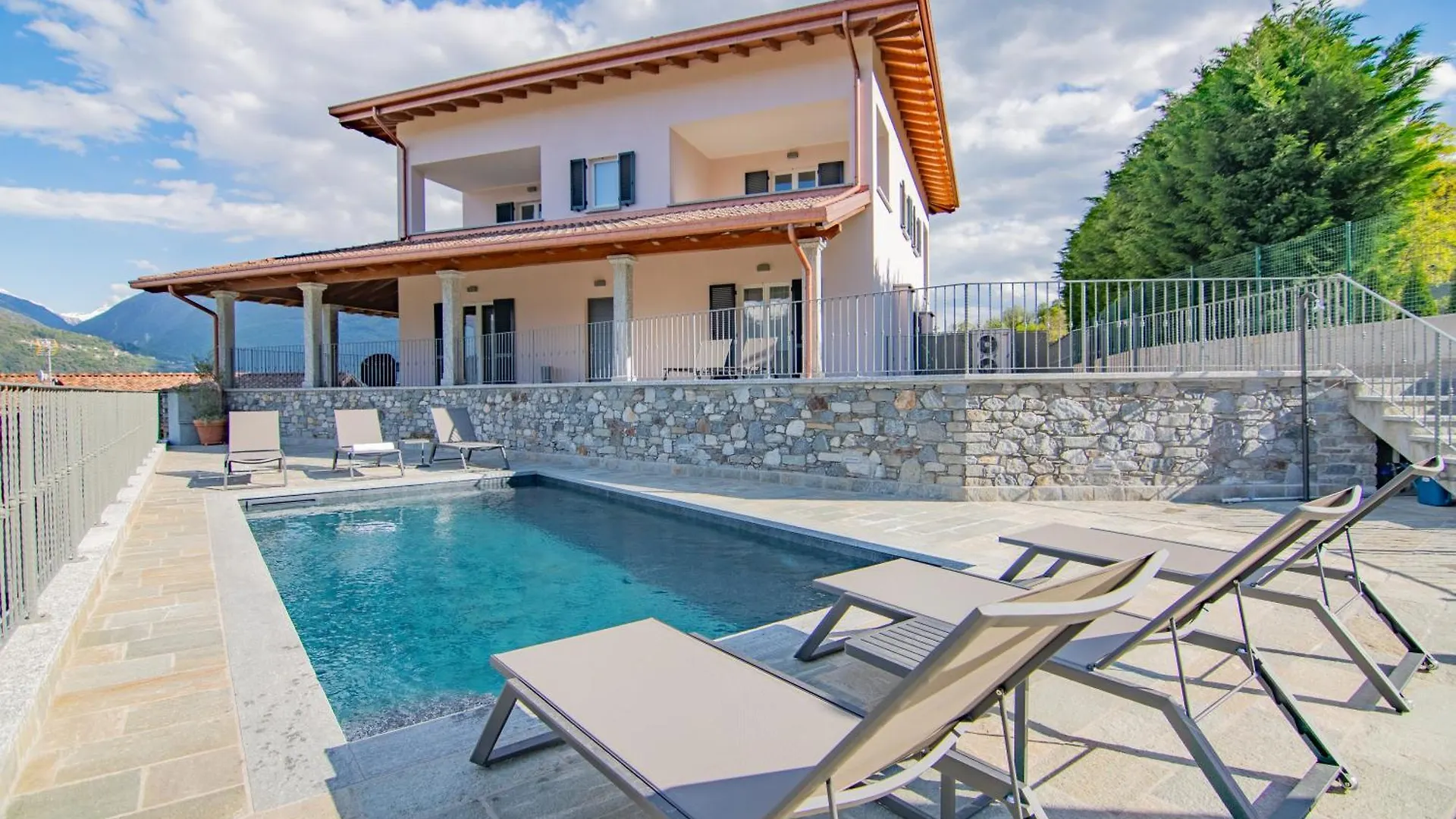 Villa Dei Venti North By Curtiaffitti Pianello Del Lario